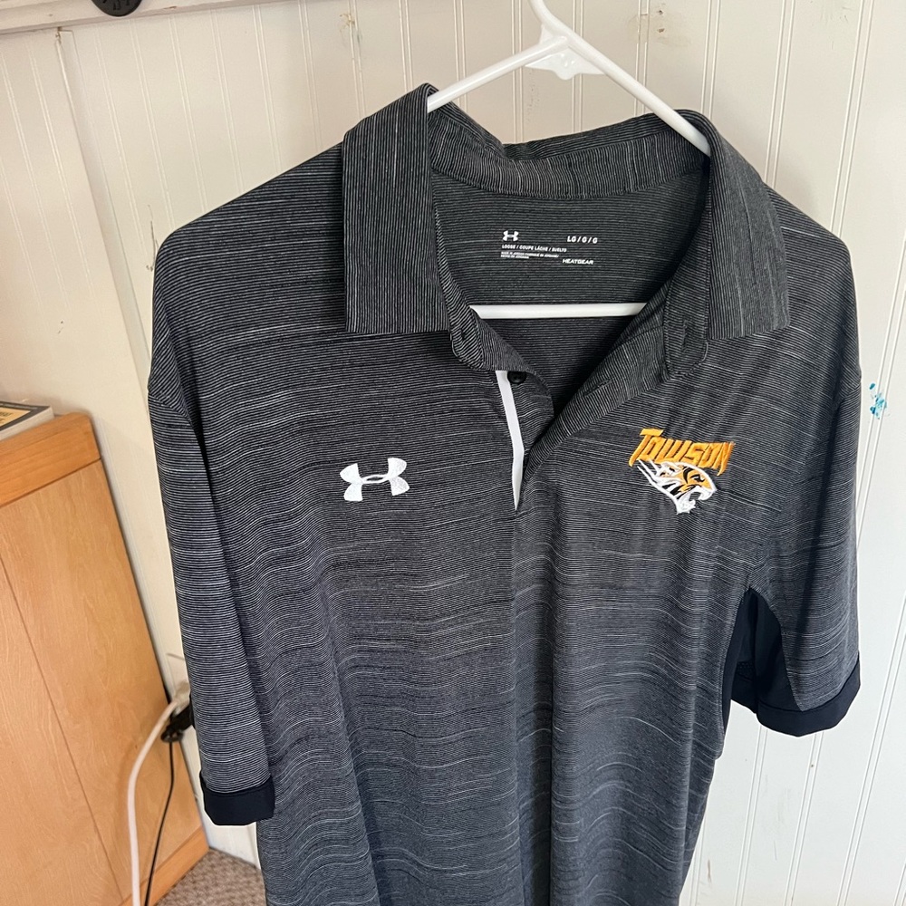UNDER ARMOUR POLO SHIRT SIZE LARGE TOWSON